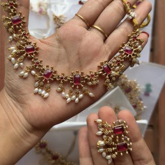 Ruby pearl Necklace